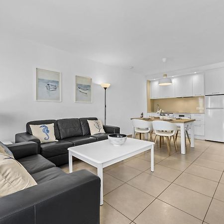 Casahost Bastian Boutique II Seaview Apartment Costa Teguise Ngoại thất bức ảnh