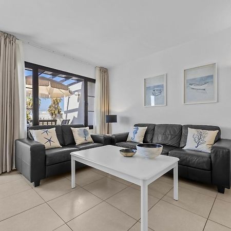 Casahost Bastian Boutique II Seaview Apartment Costa Teguise Ngoại thất bức ảnh