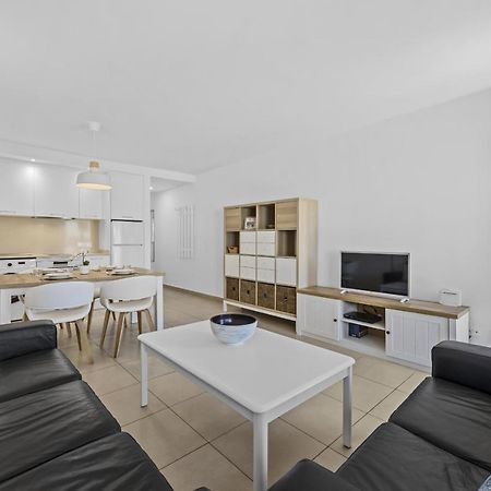 Casahost Bastian Boutique II Seaview Apartment Costa Teguise Ngoại thất bức ảnh