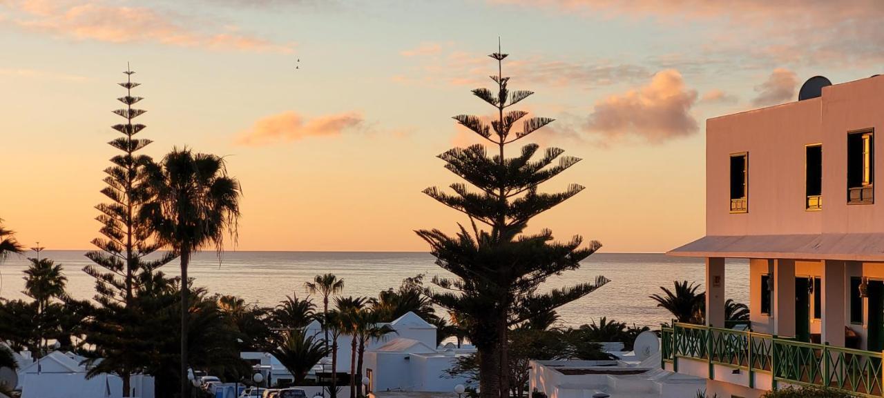 Casahost Bastian Boutique II Seaview Apartment Costa Teguise Ngoại thất bức ảnh