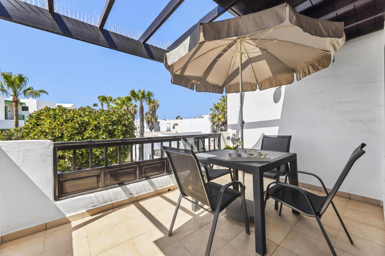 Casahost Bastian Boutique II Seaview Apartment Costa Teguise Ngoại thất bức ảnh