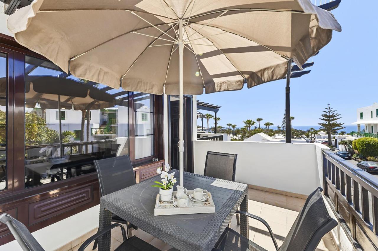 Casahost Bastian Boutique II Seaview Apartment Costa Teguise Ngoại thất bức ảnh