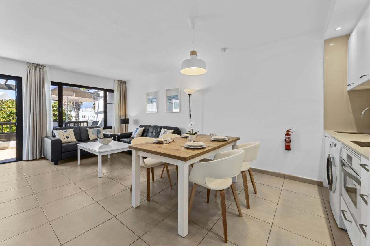 Casahost Bastian Boutique II Seaview Apartment Costa Teguise Ngoại thất bức ảnh
