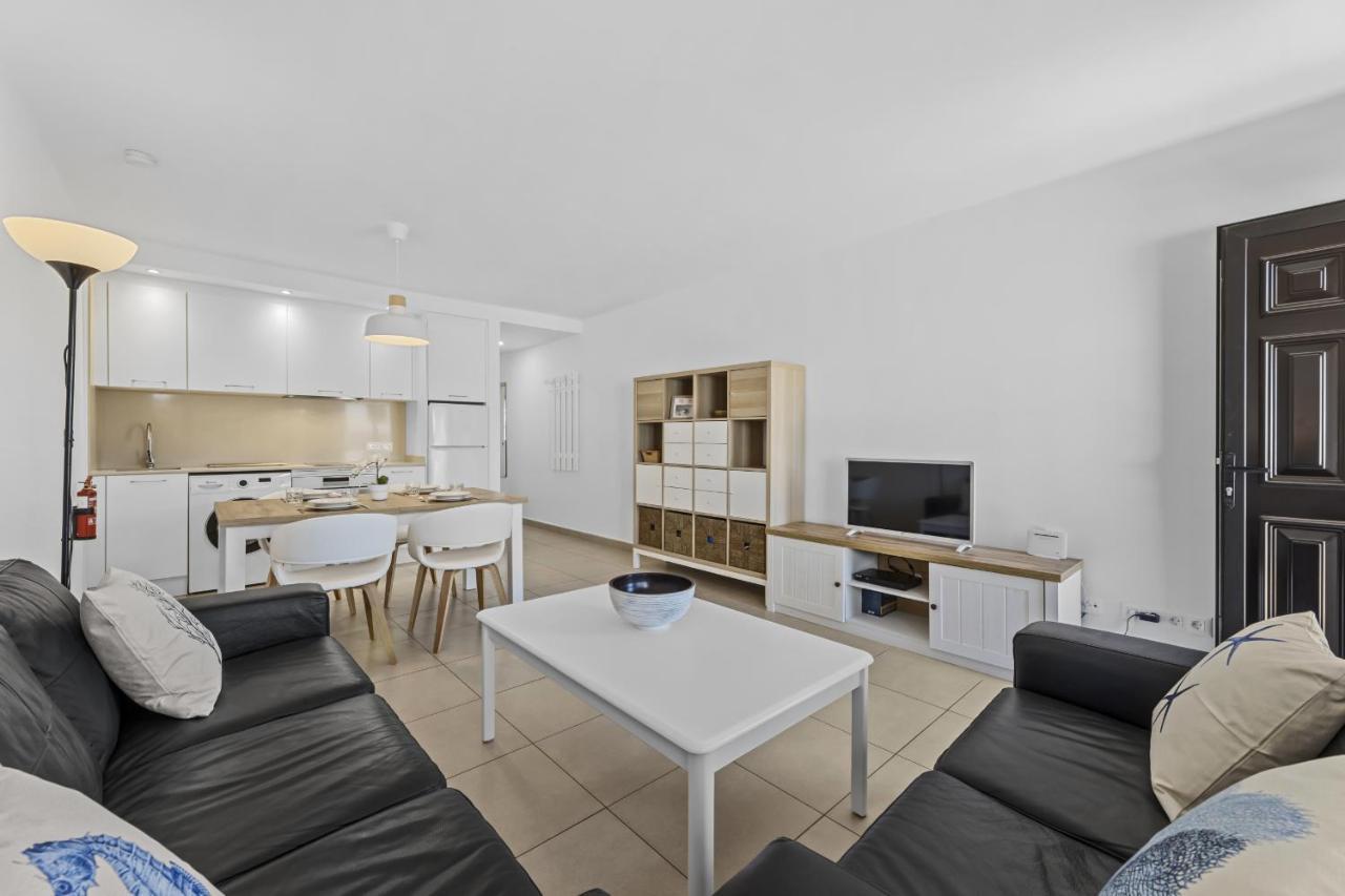Casahost Bastian Boutique II Seaview Apartment Costa Teguise Ngoại thất bức ảnh