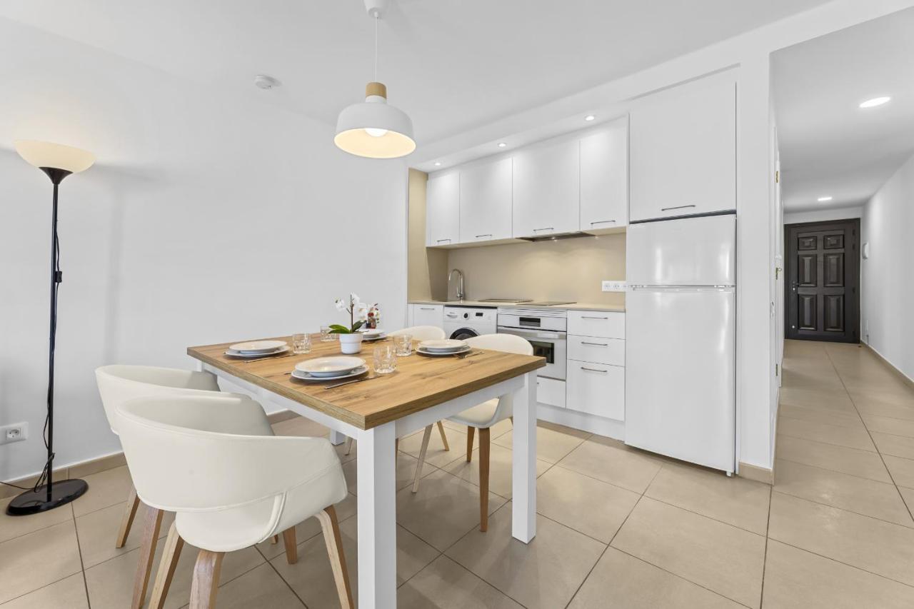 Casahost Bastian Boutique II Seaview Apartment Costa Teguise Ngoại thất bức ảnh